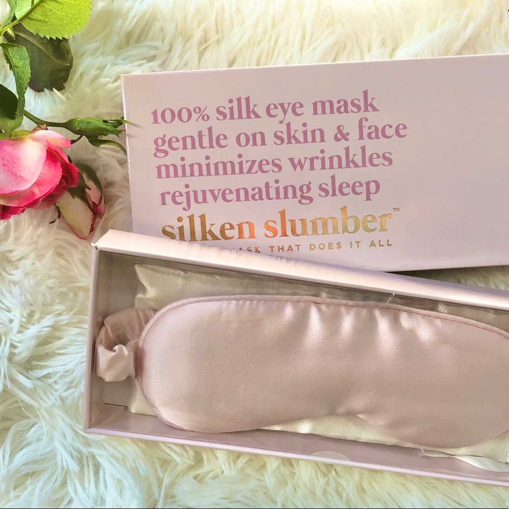 🆕New with tags 100% SILK EYE MASK WITH TRAVEL BAG